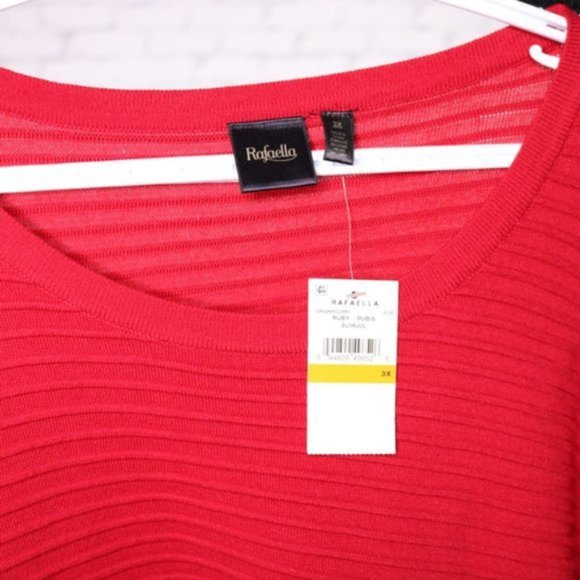 NWT Red crew neck ribbed sweater w gold buttons b2 - Picture 6 of 6